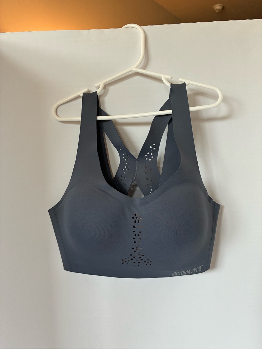 Women’s VICTORIA SPORT Sports Bra 34B